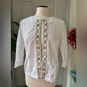 Women’s Coral Bay Lightweight White Eyelet Vest Petite Medium Embroidery Gold